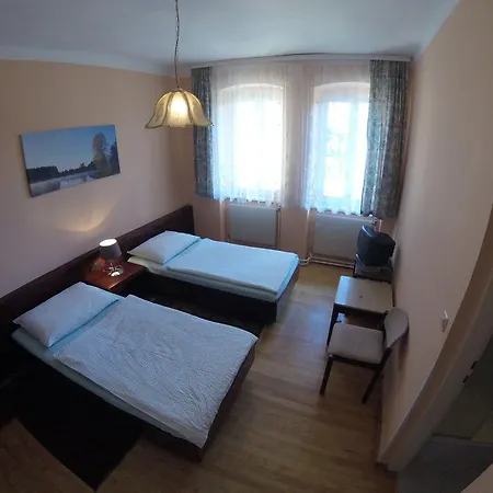 Gastehaus Leopold Penzion Maria Dreieichen