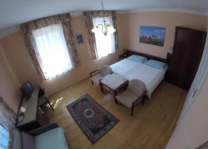 Gästehaus Leopold Gasthof