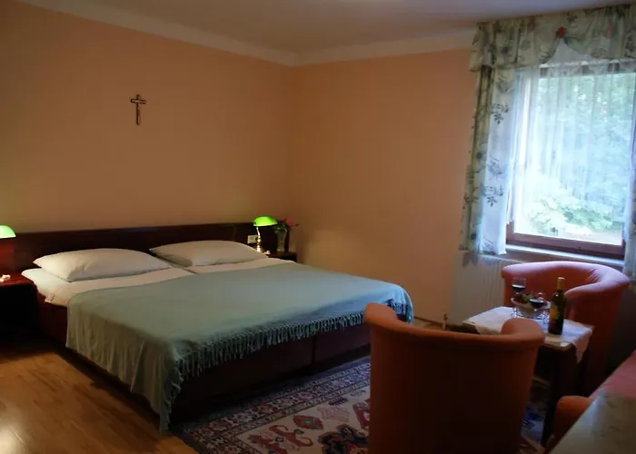 Gästehaus Leopold * Maria Dreieichen